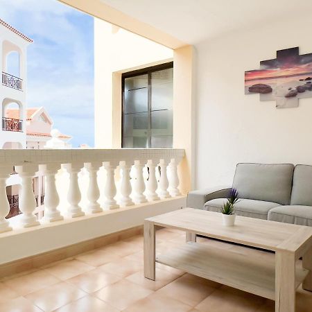 Korallia Guesthouse Castle Harbour Los Cristianos  Eksteriør bilde